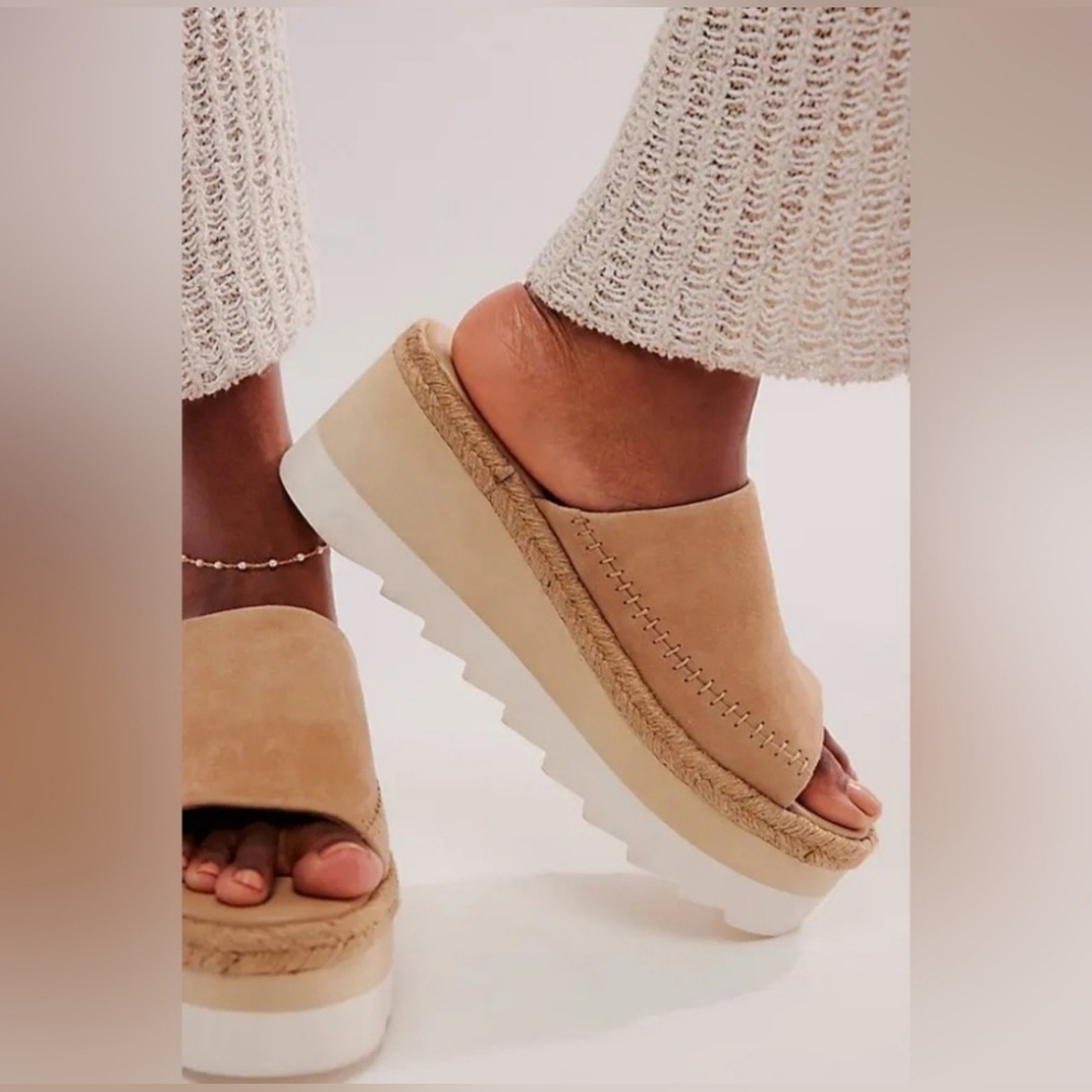 Free People Santorini Espadrille Sandals Sand & White Woman's Size 9.5 Slip On's